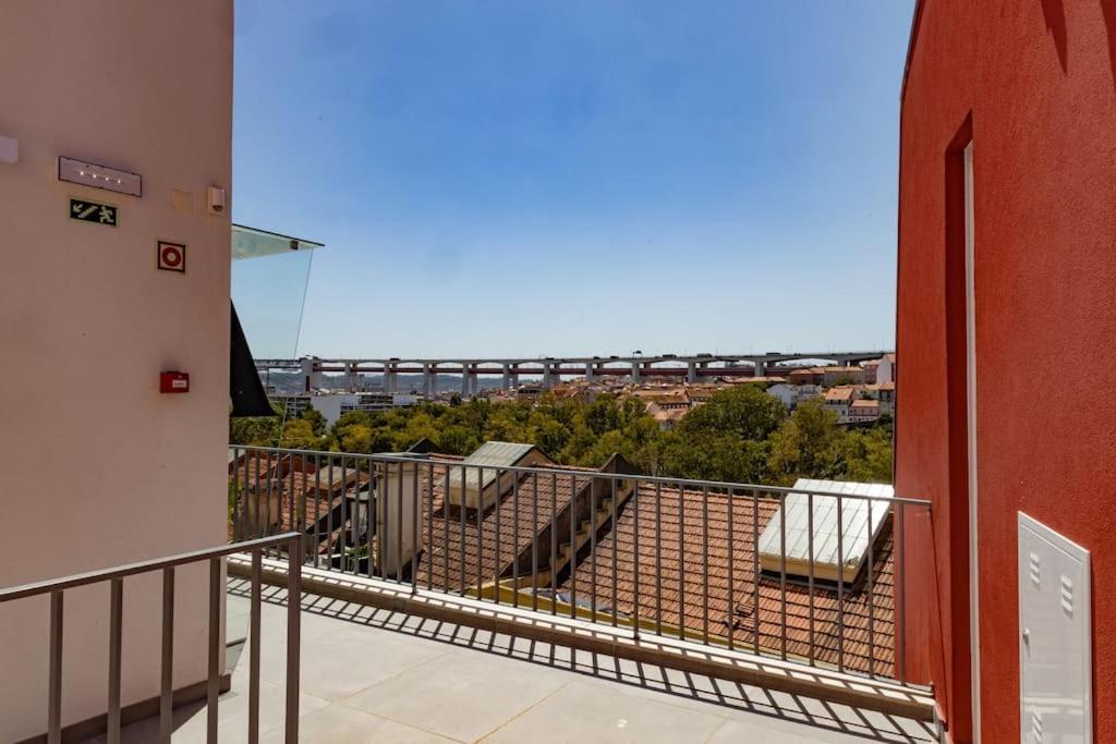 Superb Central Lisbon Apartment ภายนอก รูปภาพ