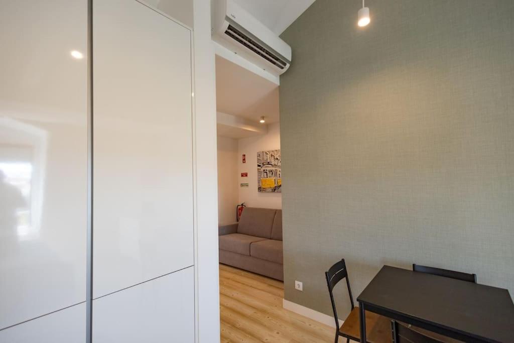 Superb Central Lisbon Apartment ภายนอก รูปภาพ